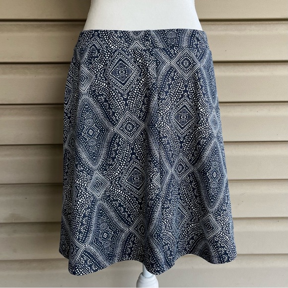•H&M• Navy/White Patterned Pull-On Skirt - Size Large - Picture 5 of 8